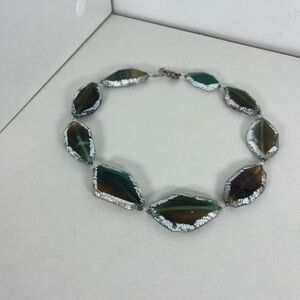 Elegant Silver and Green‎ Necklace